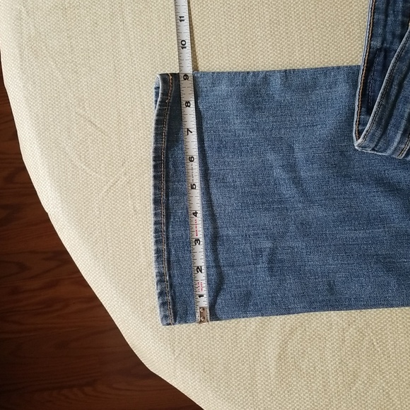 🥳Host Pick🥳💙Levi's Denizen Boot Cut Blue Jeans💙 - Picture 5 of 7